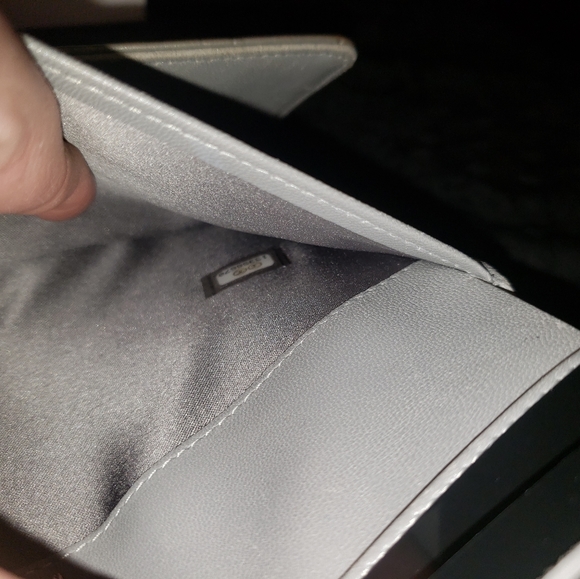 Chanel Wallet - Picture 13 of 16